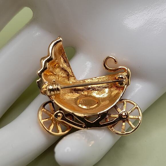 Vintage Baby Buggy Stroller Brooch, Expecting Parents Gift, Moving Wheel, 1 1/4" - Picture 3 of 9